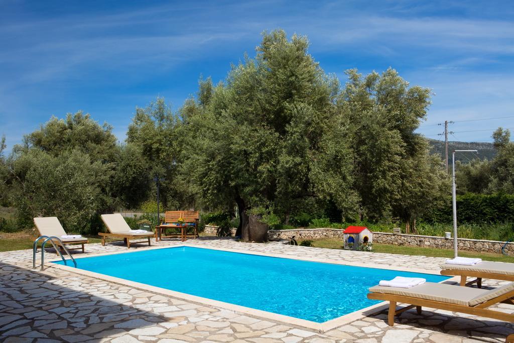 Aelia Villa Sivota  Bilik gambar